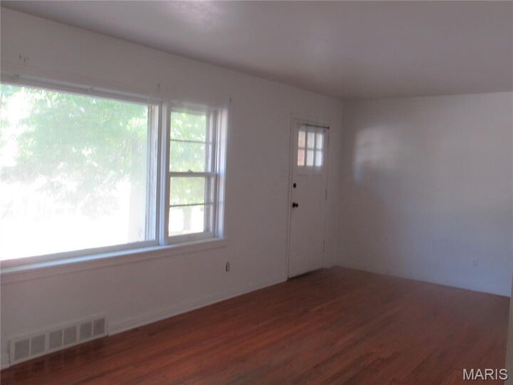 Property Photo: 4409 Colonial Avenue MO 63121