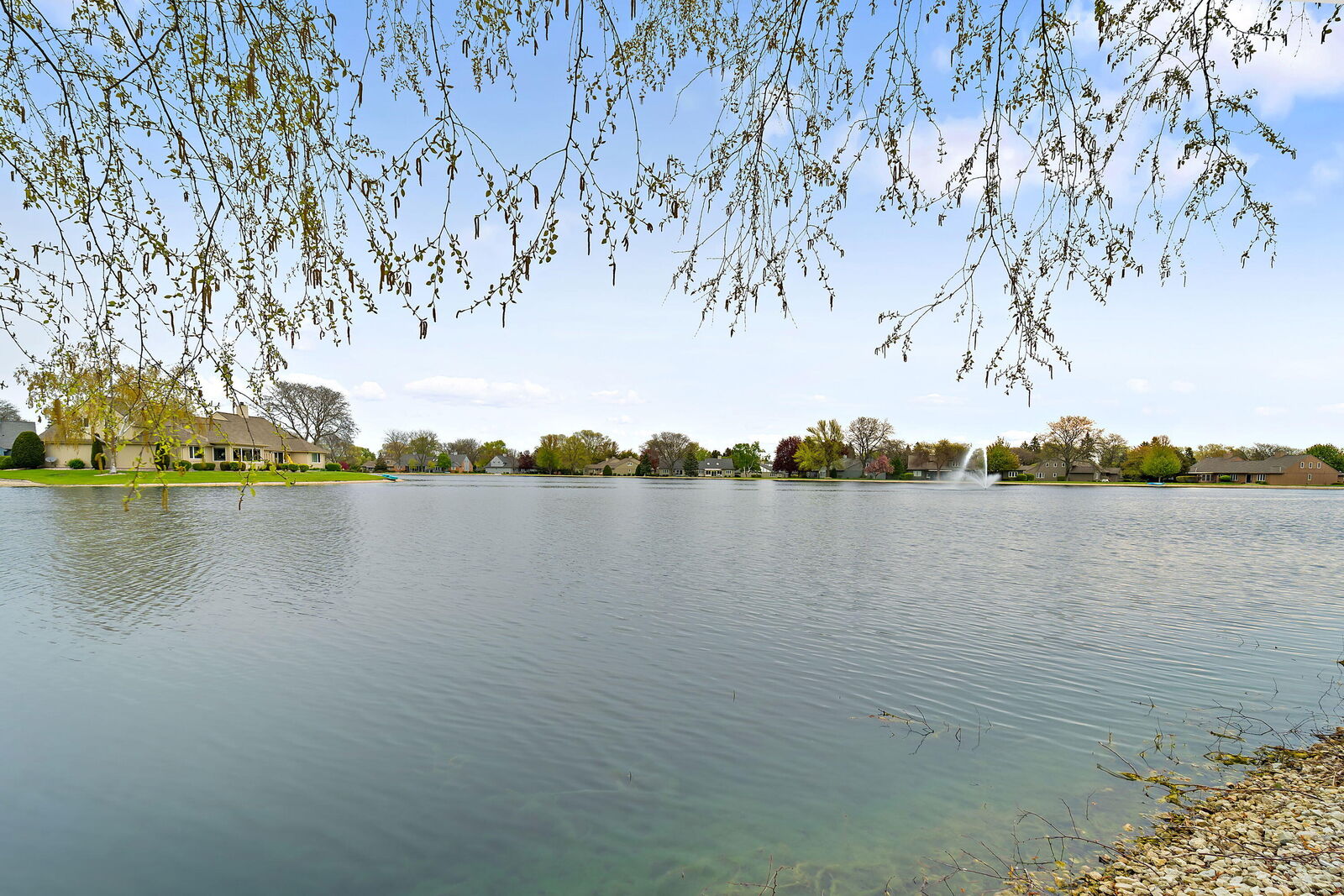 Property Photo:  2314 W Dickinson Ct  WI 53092 