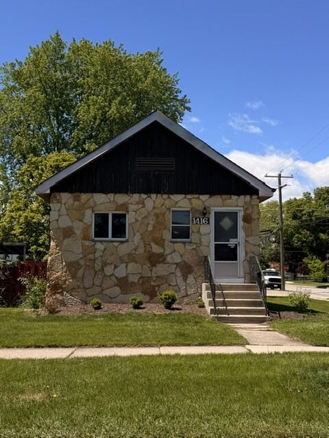 Property Photo:  1416 N 36th Avenue  IL 60160 