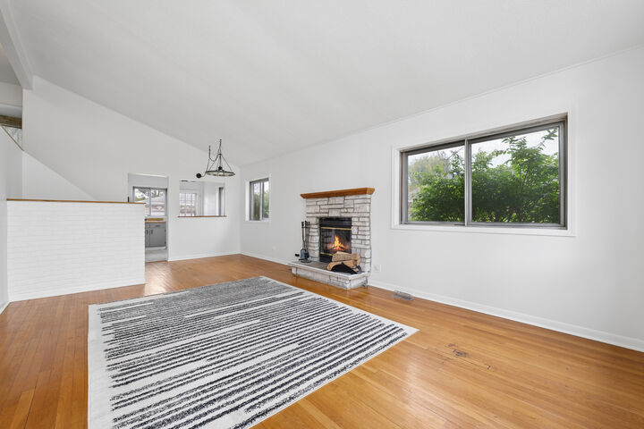 Property Photo:  324 Mission Avenue  IL 60181 
