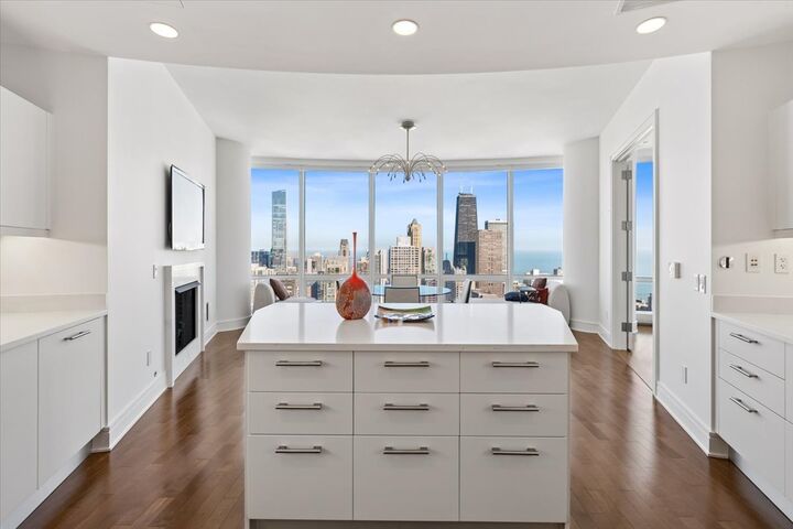 Property Photo:  401 N Wabash Avenue 44A  IL 60611 