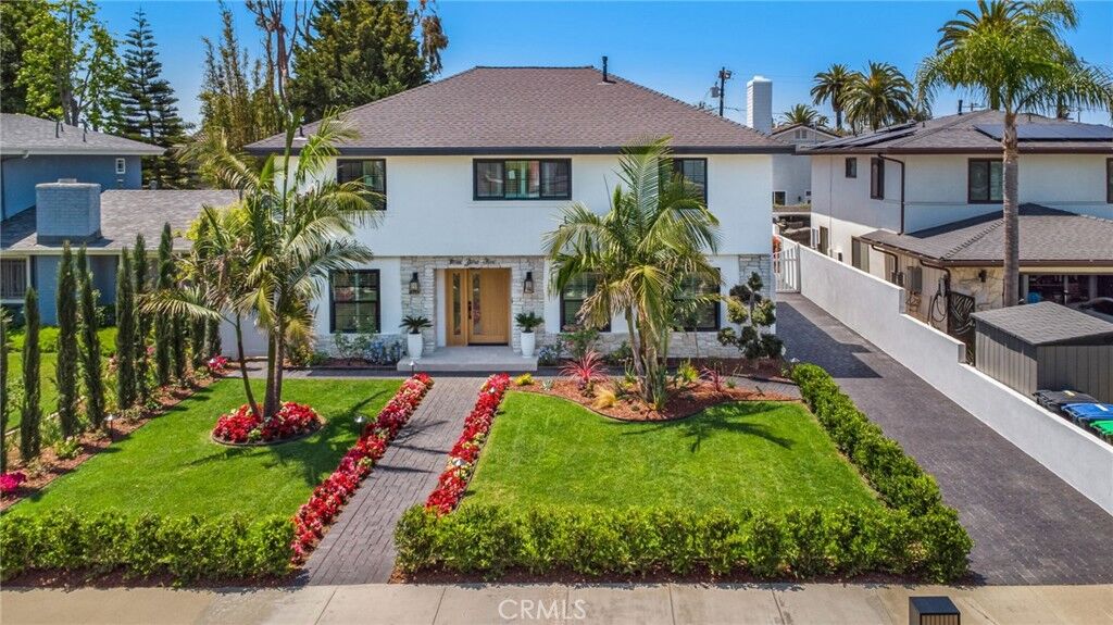 Property Photo:  305 Robinhood  CA 92627 