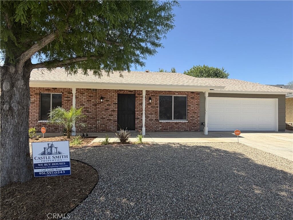 Property Photo:  27049 Monk  CA 92586 