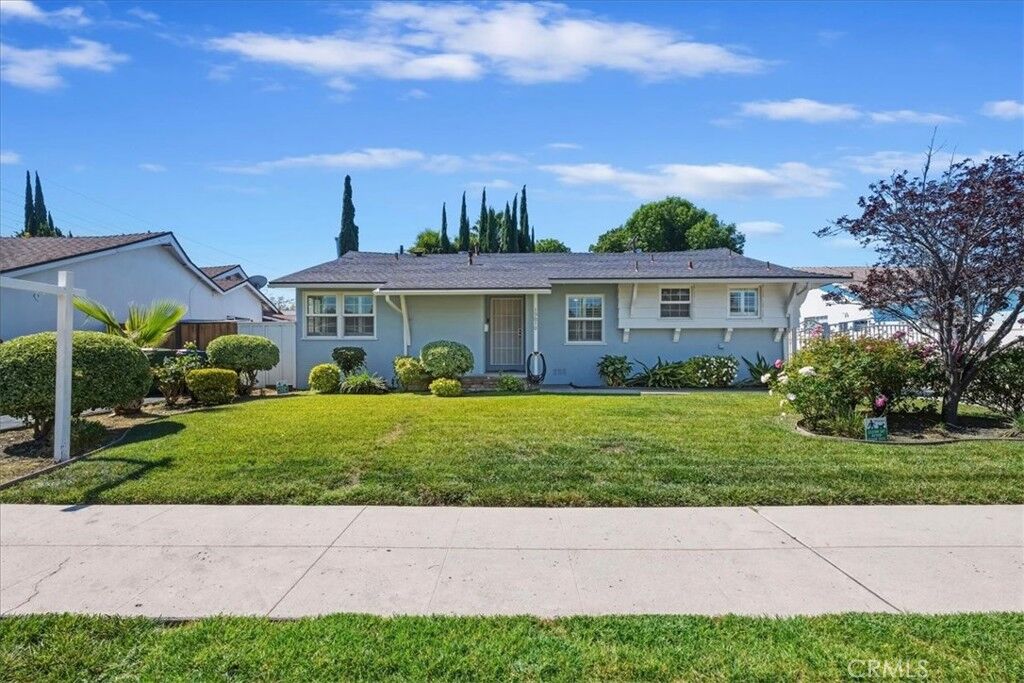 Property Photo: 19010 Community CA 91324