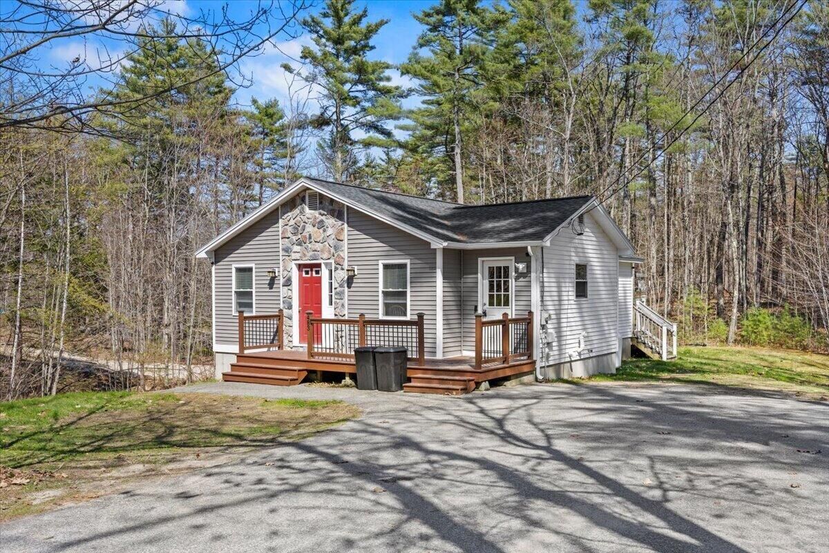 Property Photo:  483 New Dam Road  ME 04061 