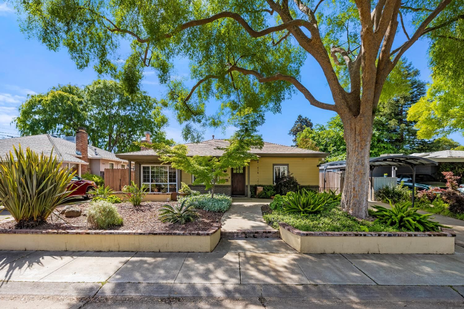 Property Photo:  524 Sandburg Drive  CA 95819 