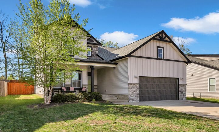Property Photo: 1183 Ewing Way TN 37043