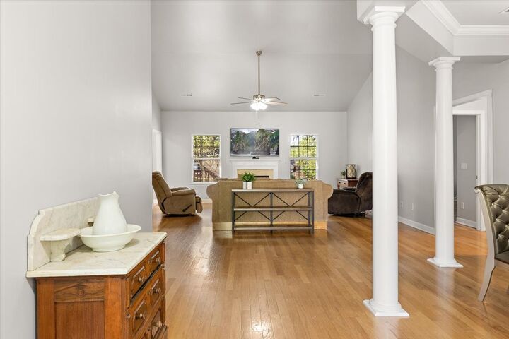Property Photo:  704 Sherbrooke Ct  TN 37211 