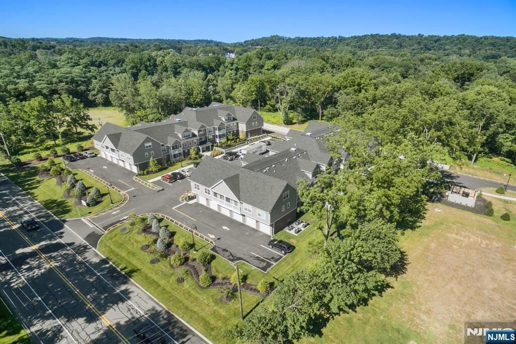 Property Photo:  2-48 Grove Avenue 16  NJ 07009 
