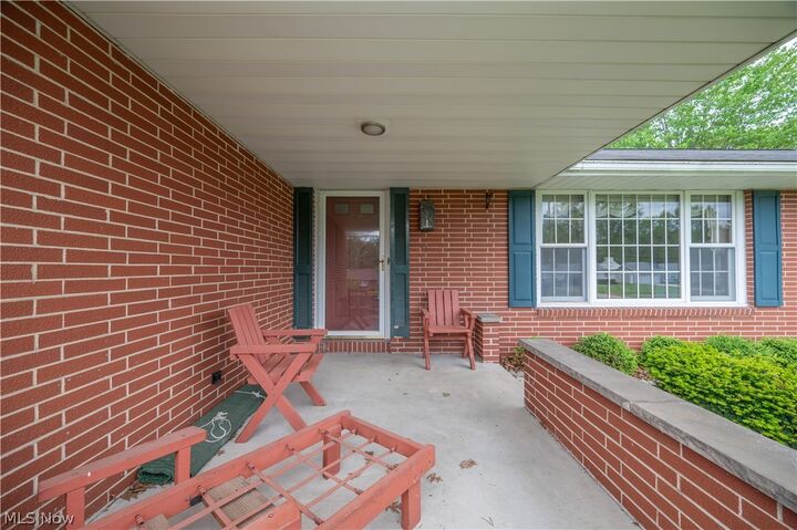 Property Photo:  1498 Brantford Drive  OH 44509 