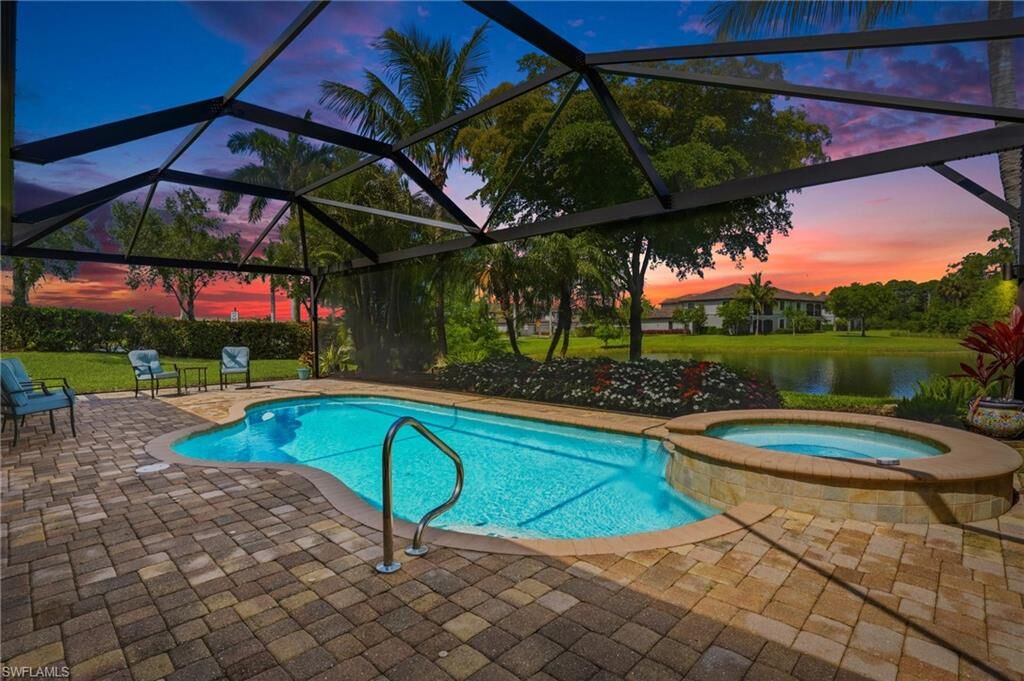 Property Photo:  9457 Rialto Dr  FL 34113 