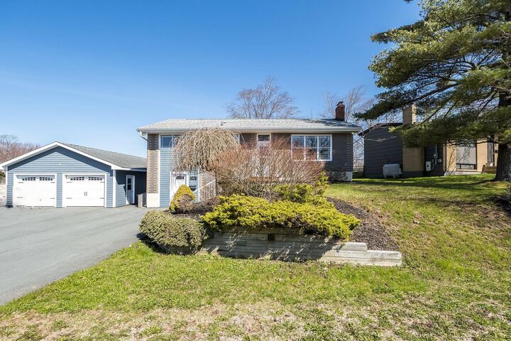 81 Flamingo Drive — photo 1