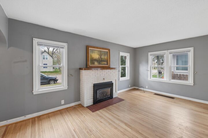 Property Photo:  1415 Oak Street  MN 56401 