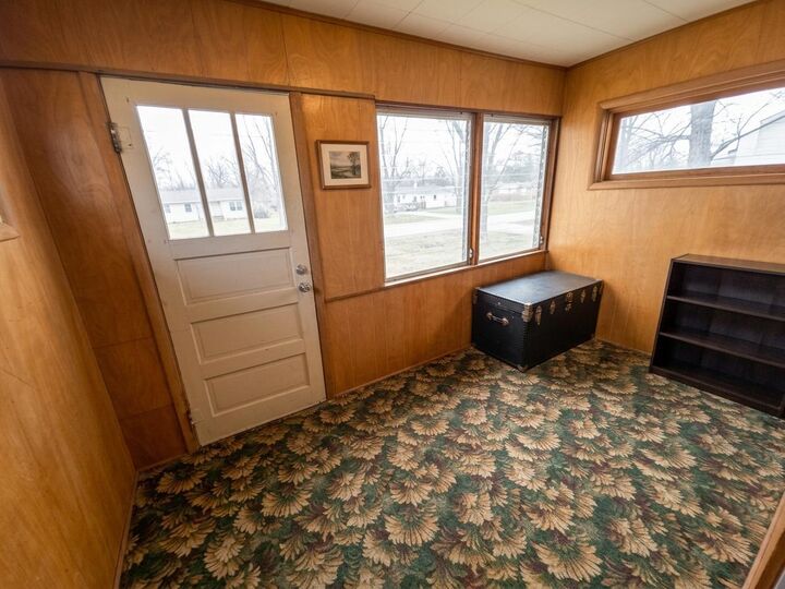 Property Photo:  512 State Street W  MN 56501 