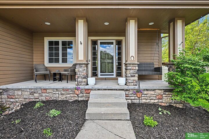 Property Photo:  7422 S 198th Circle  NE 68028 