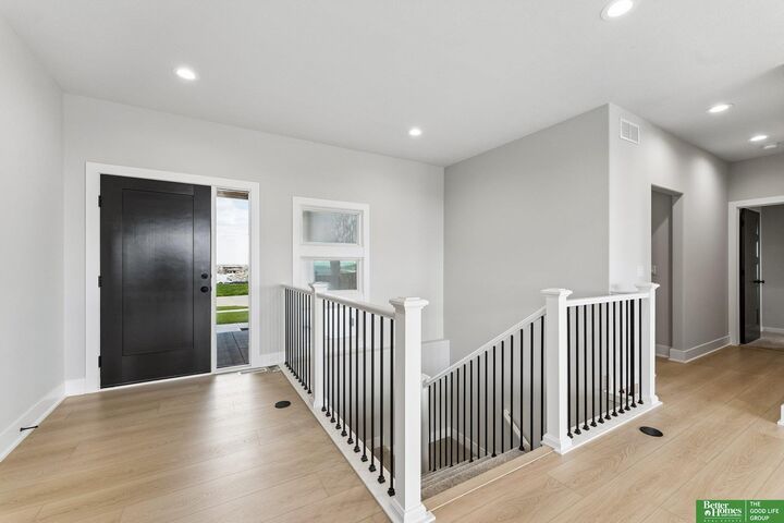 Property Photo:  11722 S 124th Avenue  NE 68046 