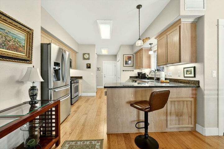 Property Photo:  1099 N Haskell Street  OR 97502 
