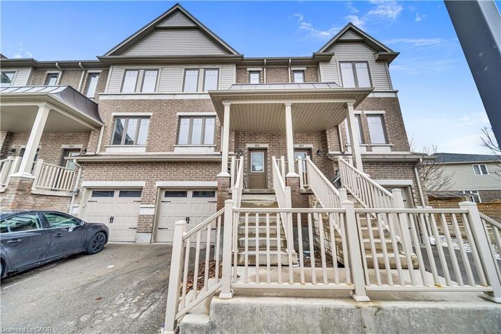 Property Photo:  70 Willowrun Drive G2  ON N2A 0J3 