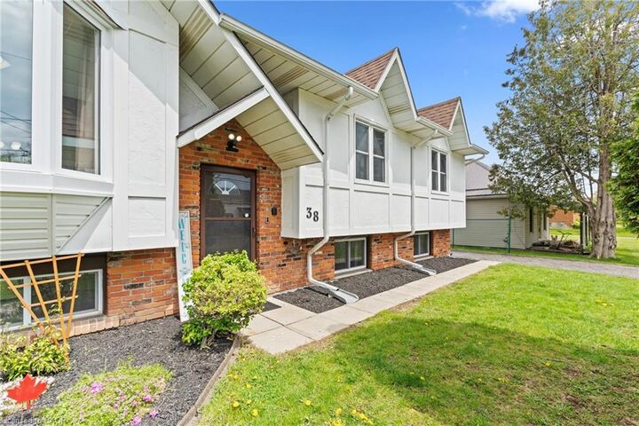 Property Photo:  38 Jane Street  ON N0A 1H0 