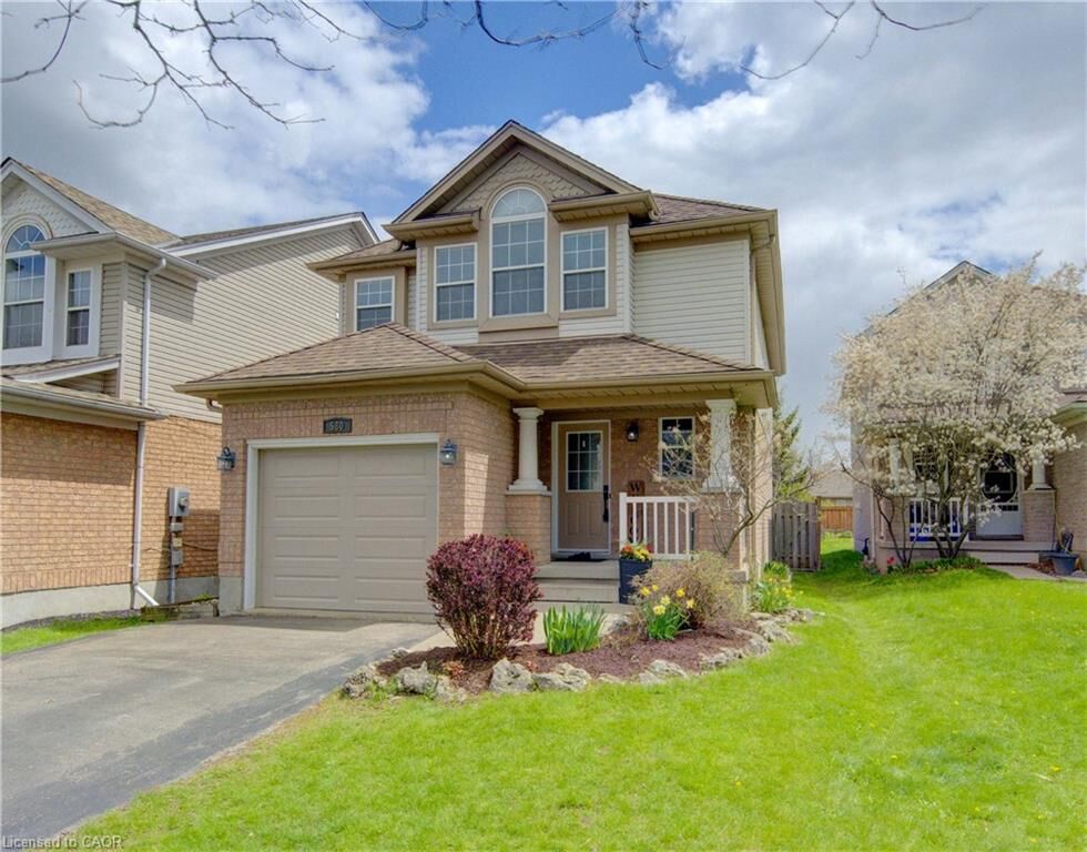 Property Photo:  580 Canso Place  ON N2K 3Z9 