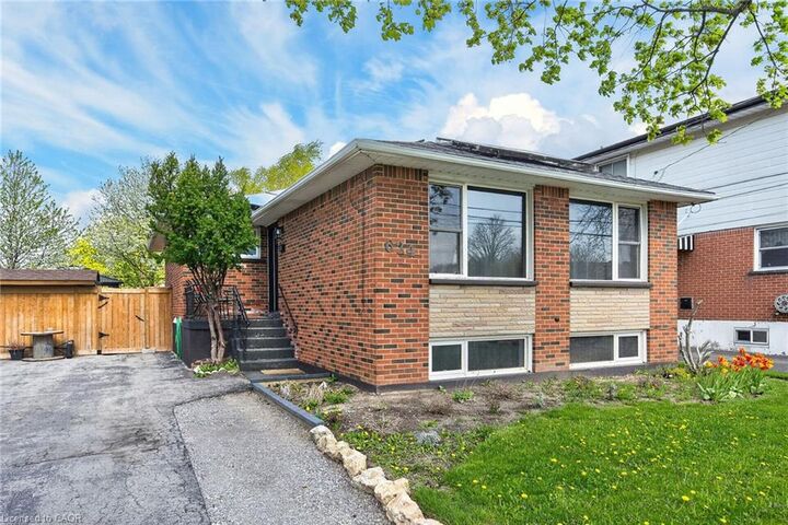 Property Photo:  624 Upper Ottawa Street  ON L8T 3T5 