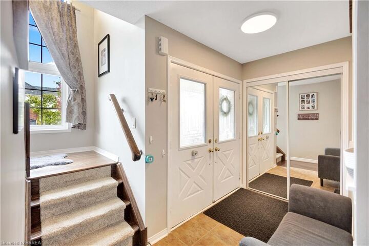 Property Photo:  189 Hunter Way  ON N3T 0B7 