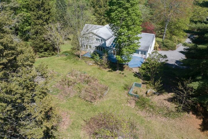 Property Photo:  5 Summer Street  MA 02493 