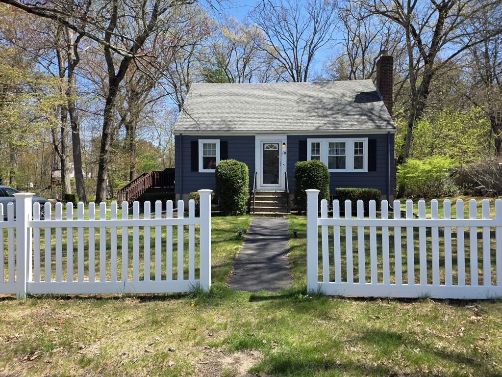Property Photo: 10 Marion St MA 01887