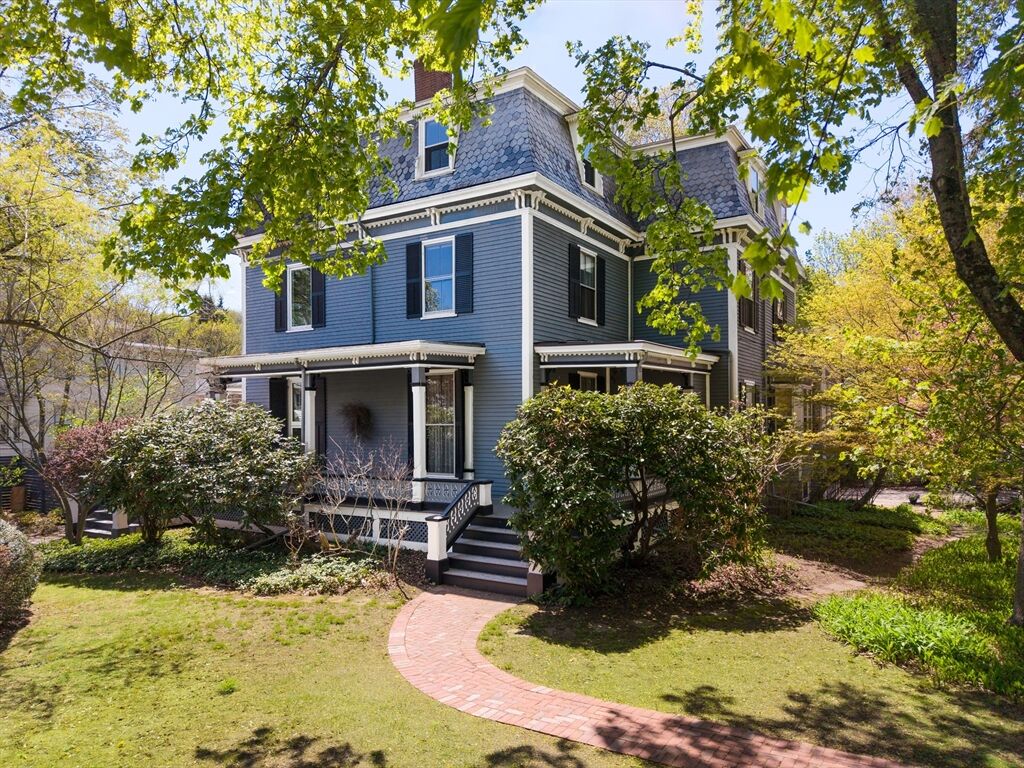 Property Photo:  135 Langley Rd 135  MA 02459 