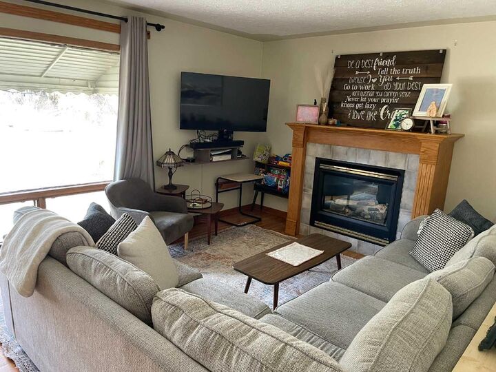 Property Photo:  3405 52 Avenue  AB T4N 4J3 
