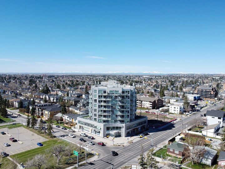 Property Photo:  2505 17 Avenue SW 806  AB T3E 7V3 