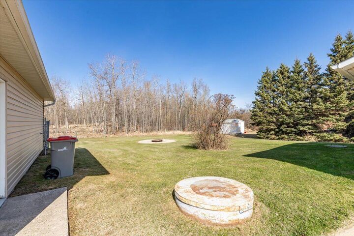 Property Photo:  Sweberg Street 417  AB T0C 2C0 