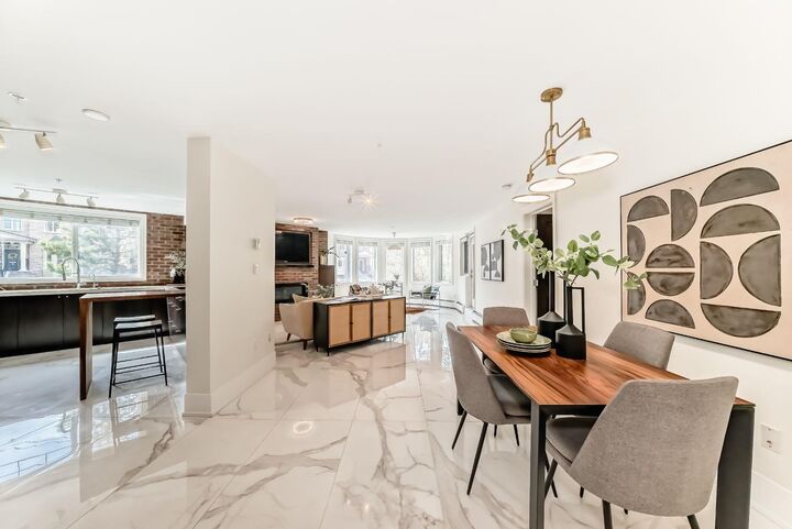 Property Photo:  2422 Erlton Street SW 101  AB T2Z 3B6 