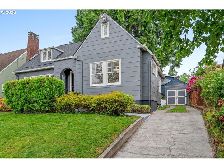 Property Photo:  2933 NE 27th Ave  OR 97212 