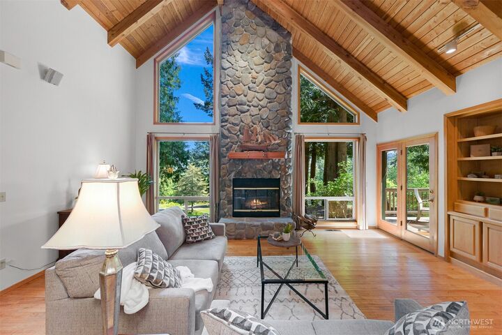 Property Photo:  3337  Agate Heights Rd  WA 98226 