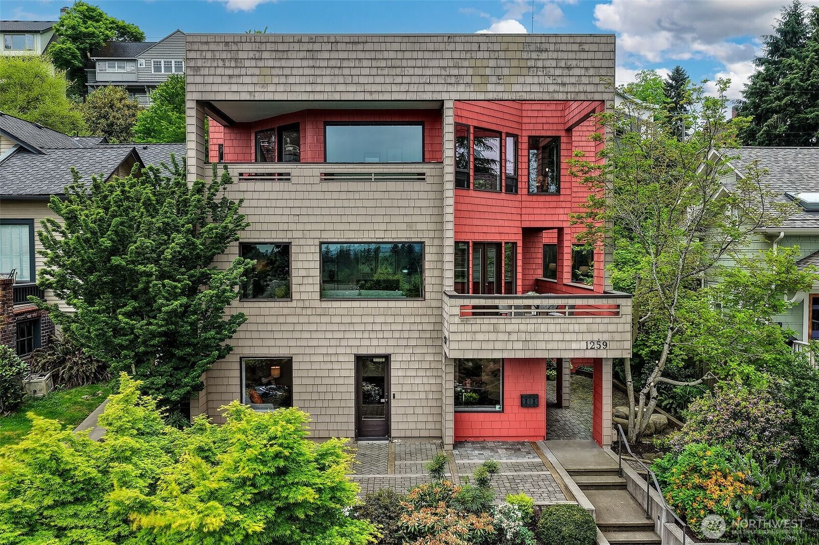 Property Photo: 1259 23rd Avenue E WA 98112