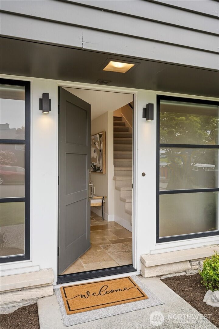 Property Photo:  1908  122nd Avenue SE  WA 98005 