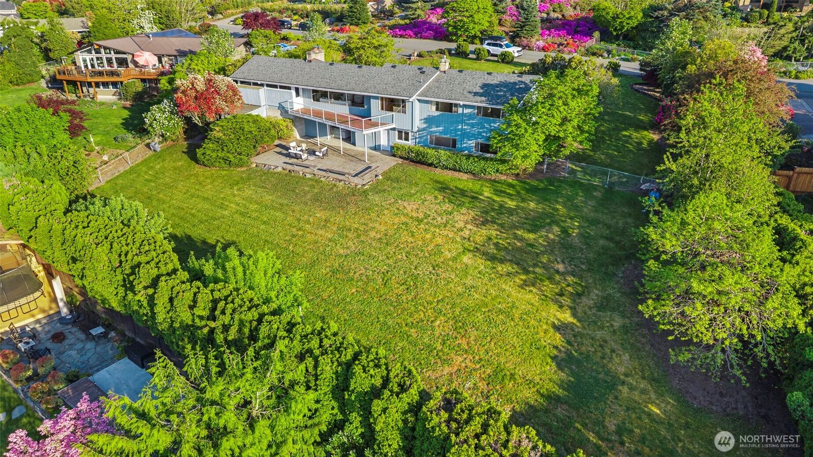 Property Photo: 14508 SE 50th Street WA 98006