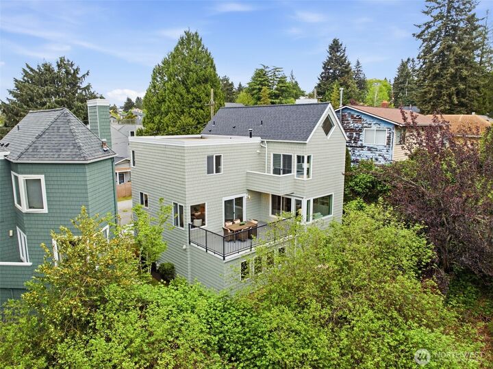 Property Photo:  4011 SW Webster Street  WA 98136 