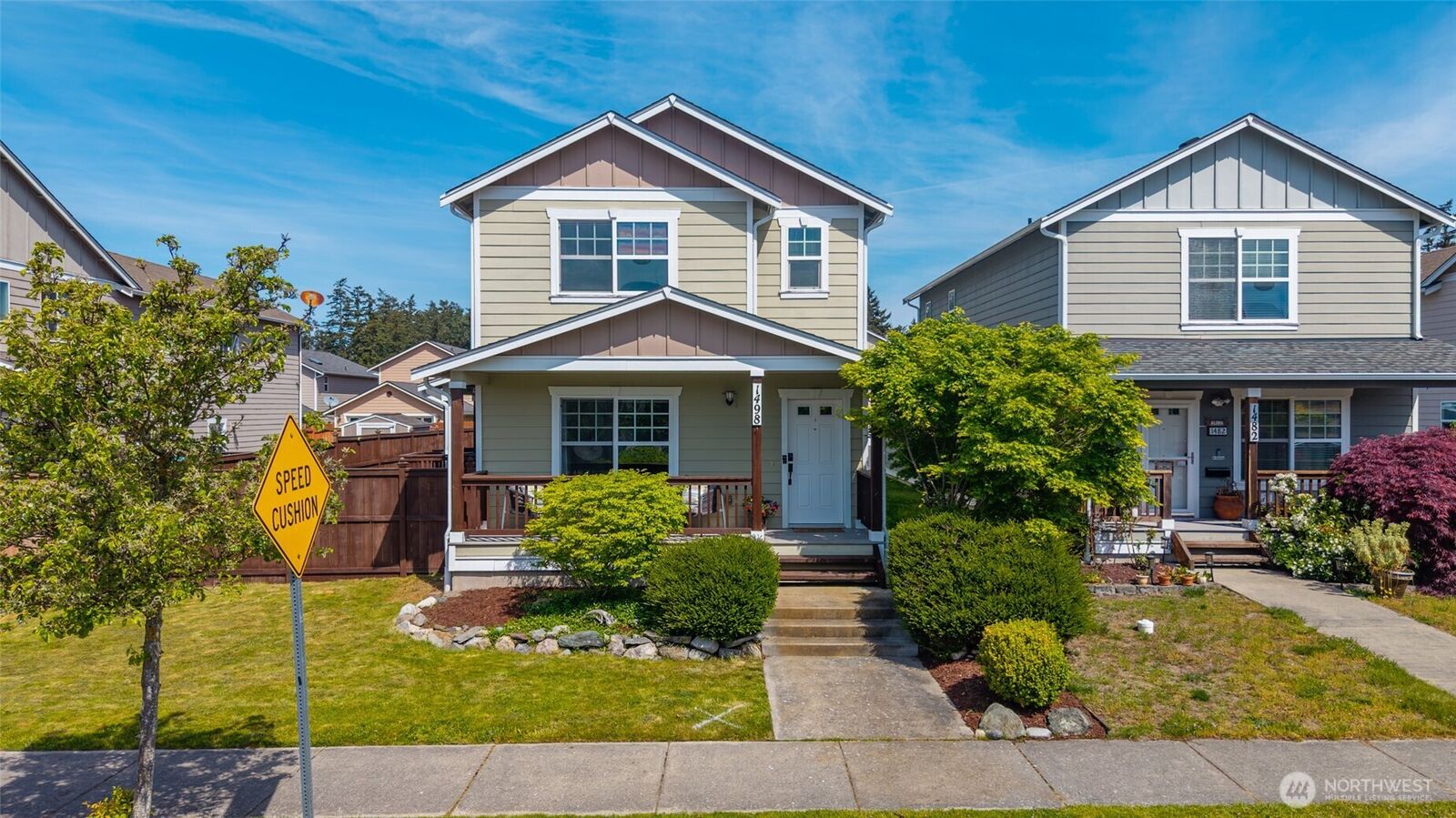 Property Photo:  1498 NW 5th Avenue  WA 98277 