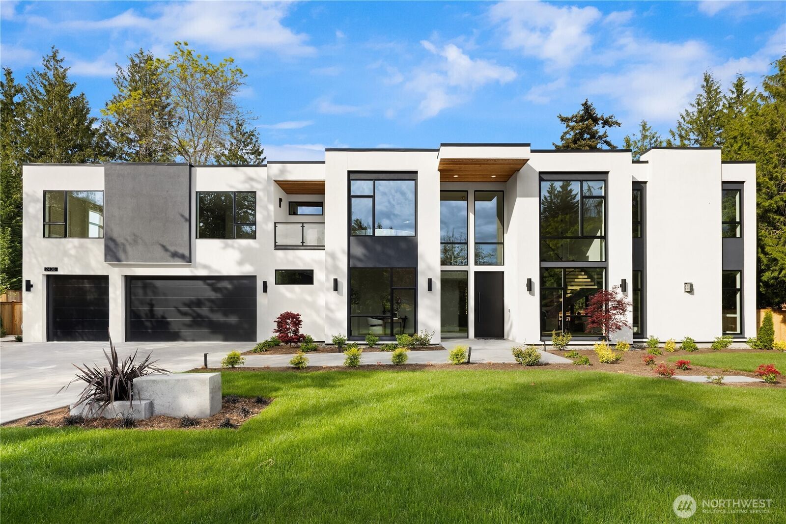 Property Photo:  2436  82nd Ave NE  WA 98039 