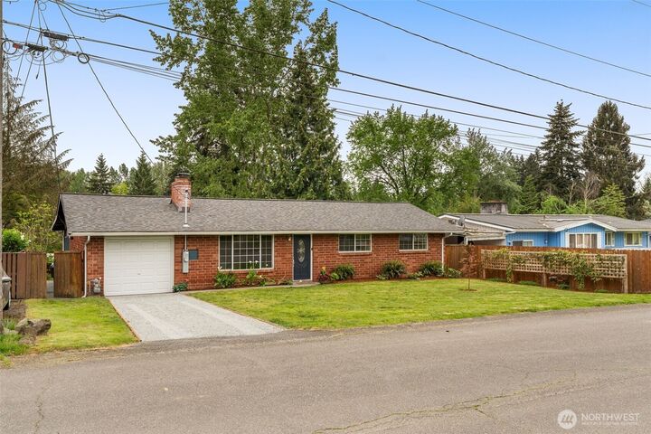 Property Photo: 625 SW 127th Street WA 98146