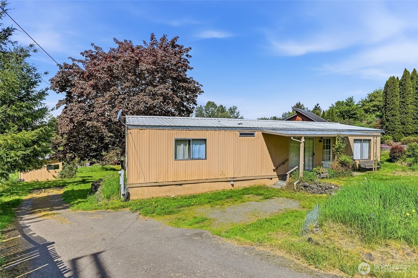 Property Photo:  32711  Commission Avenue  WA 98010 