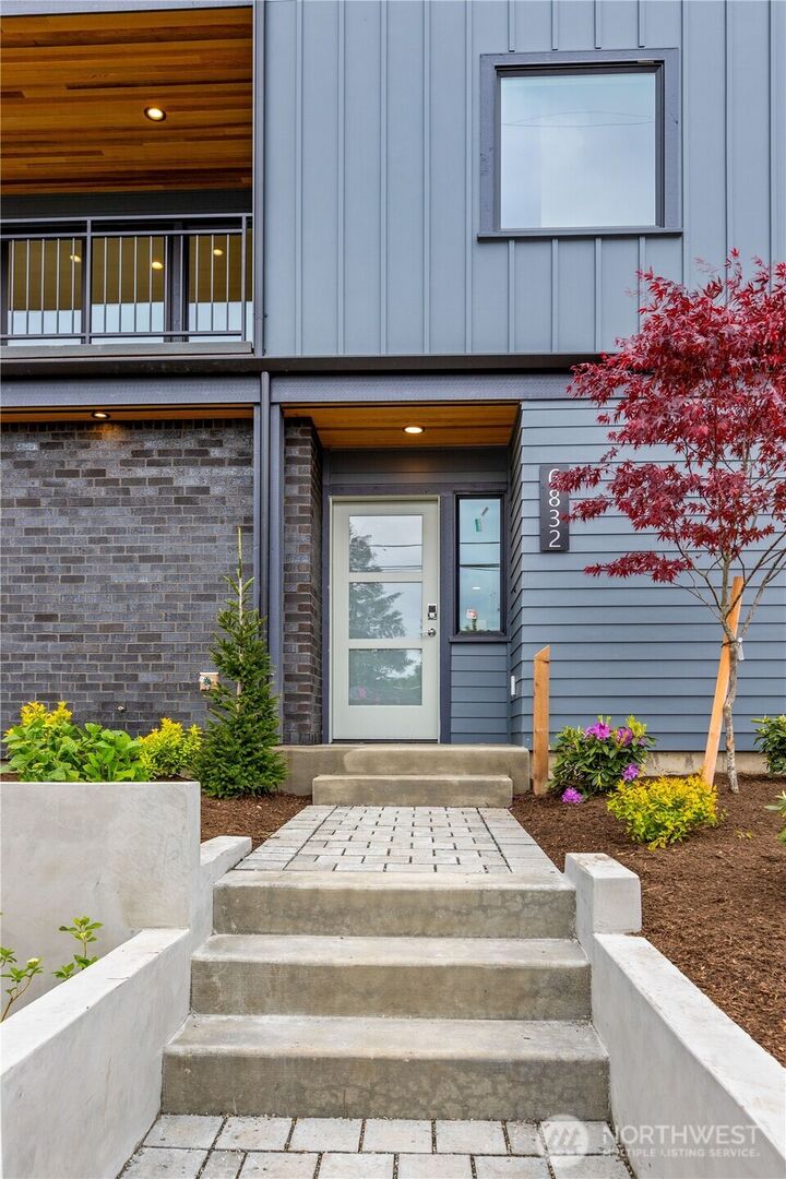 Property Photo:  6832  47th Avenue NE  WA 98115 