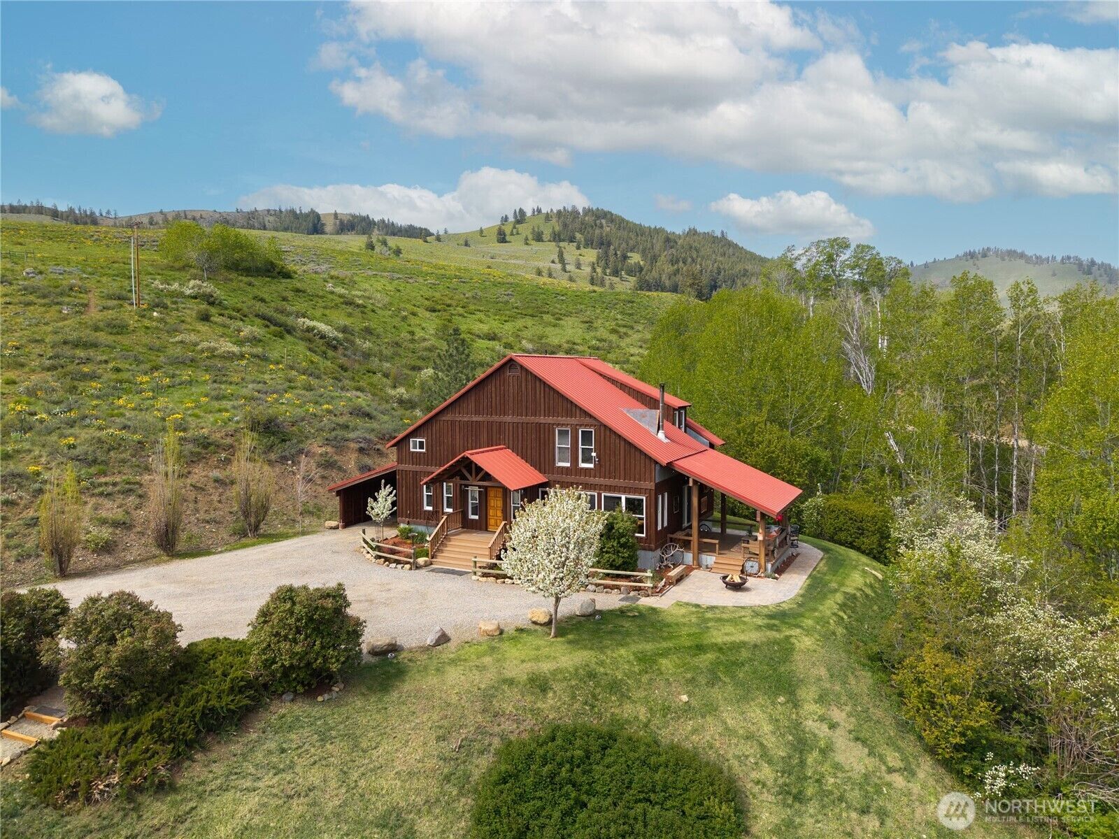 Property Photo:  373  Rendezvous Road  WA 98862 