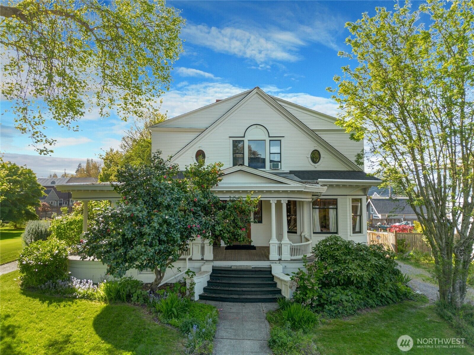 Property Photo:  1021 N 5th Street  WA 98403 
