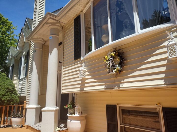 Property Photo: 107 Lookout Drive PA 18428