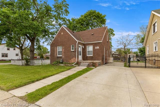 Property Photo:  1178 Fort Park Boulevard  MI 48146 