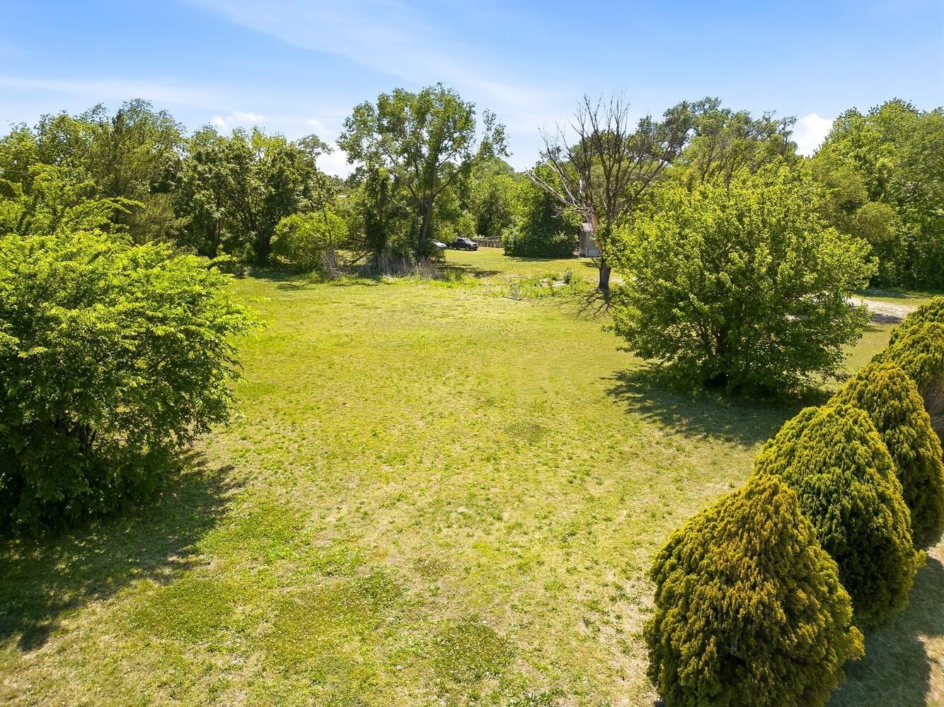 Property Photo:  229 E Nicole St  KS 67060 