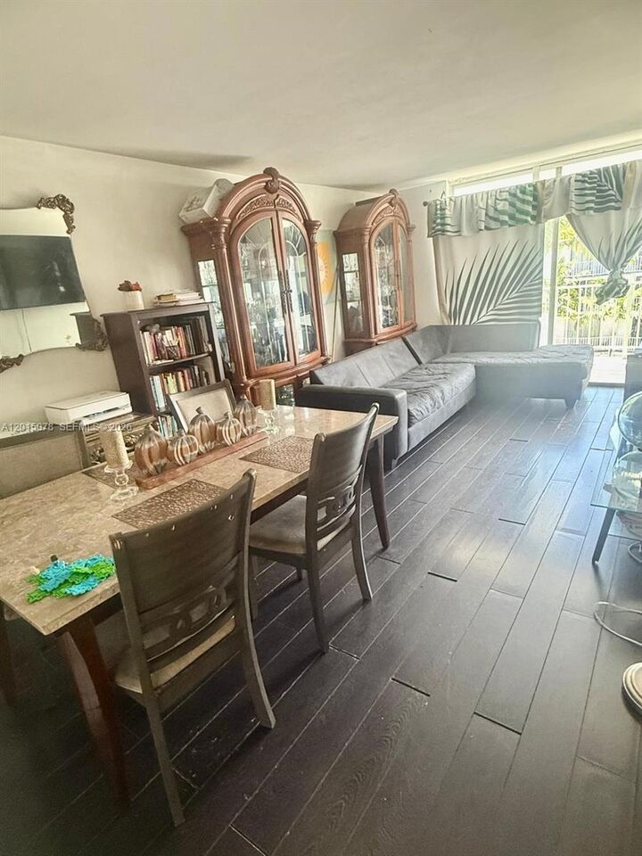 Property Photo:  488 NW 165th St Rd B-512  FL 33169 
